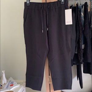 Lululemon on the fly woven crop pant